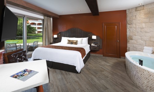Hacienda-Deluxe-Gold-King-Bed